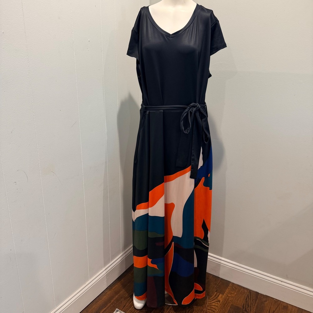 LovelyWholesale Black Abstract Print Maxi Dress Tie Waist & Pockets | 4XL